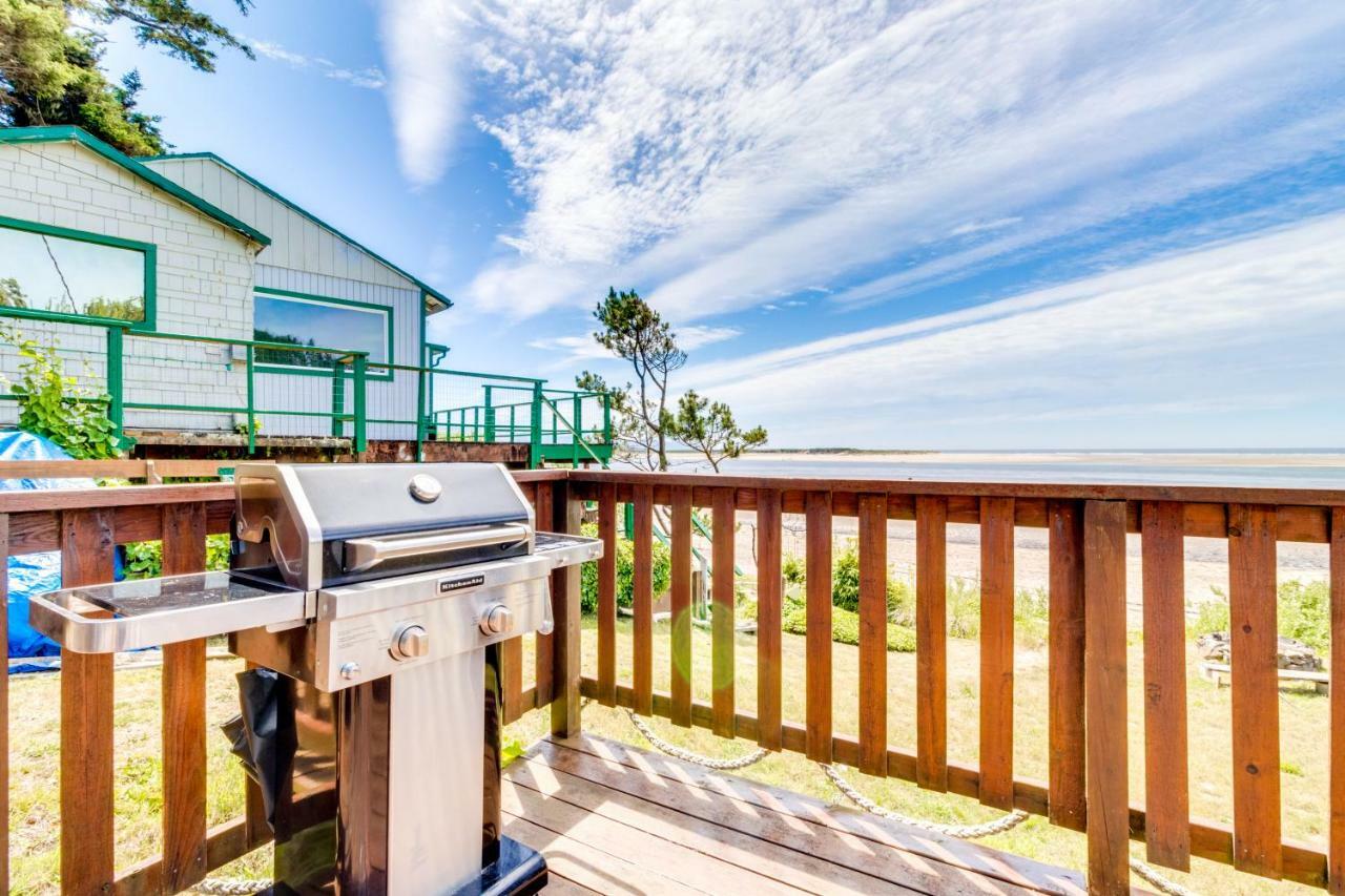 Netarts Happy Camp Beachfront Cabin מראה חיצוני תמונה